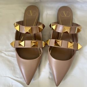 Valentino Garavani  Mules